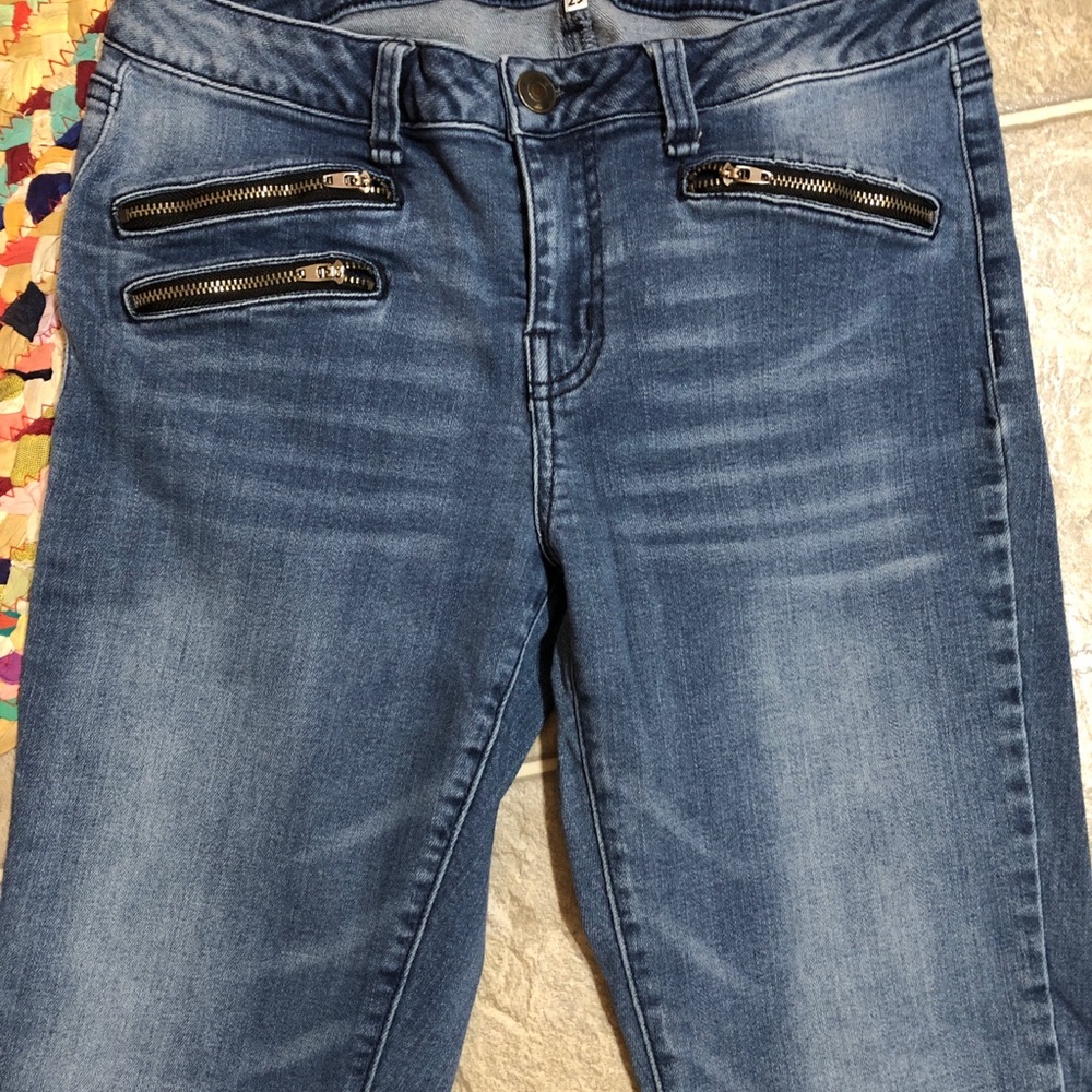 EUC Women’s DEX jeans